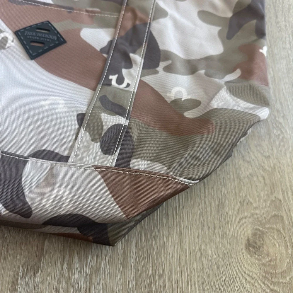 True Religion Dribble Camo Tote Bag Horseshoe Logo Canvas TR106324 New With Tags